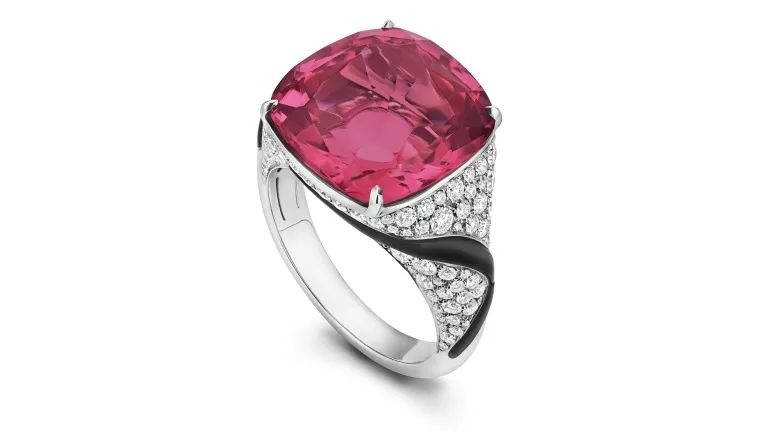 珠宝今年流行色,2017秋冬流行色该怎么与珠宝搭配