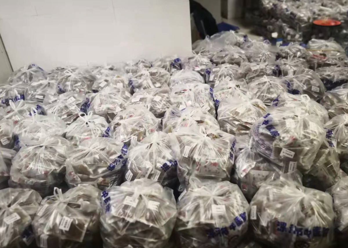 24小时不停，漯河市中医院熬制50万袋预防制剂助战疫