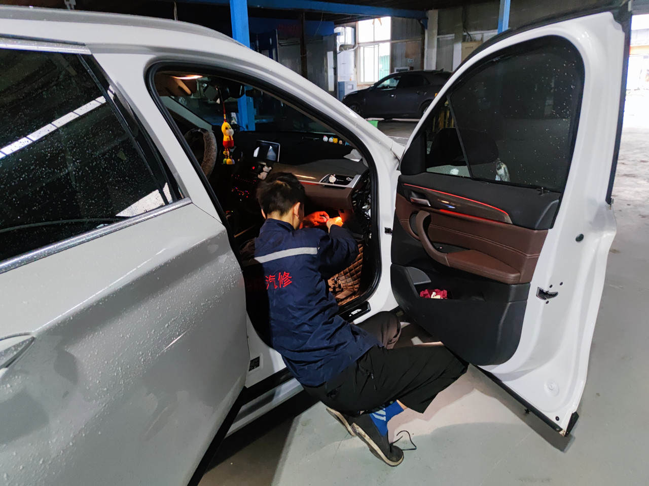 新车买哪种的行车记录仪比较好,提新车行车记录仪是不是免费装的