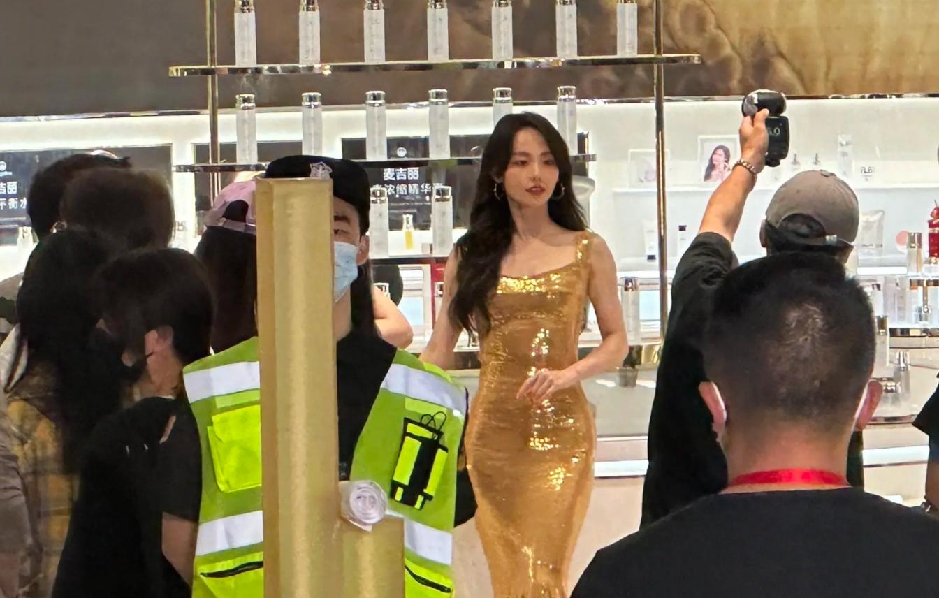 假发，假臀，假肌肉？明星“好皮囊”下，是眼见不一定为实的真相