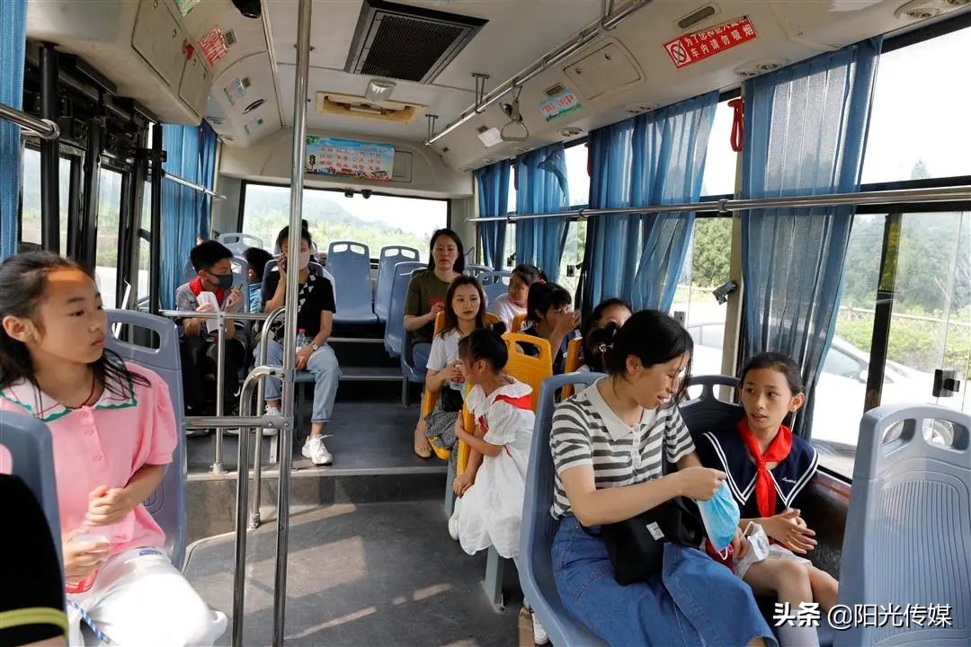 红领巾讲解员寻访红色足迹,红领巾寻访活动我是红领巾讲解员