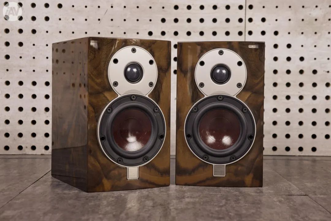 “迷人的SpecialEdition”达尼MENUETSE特别版Hi-Fi书架箱