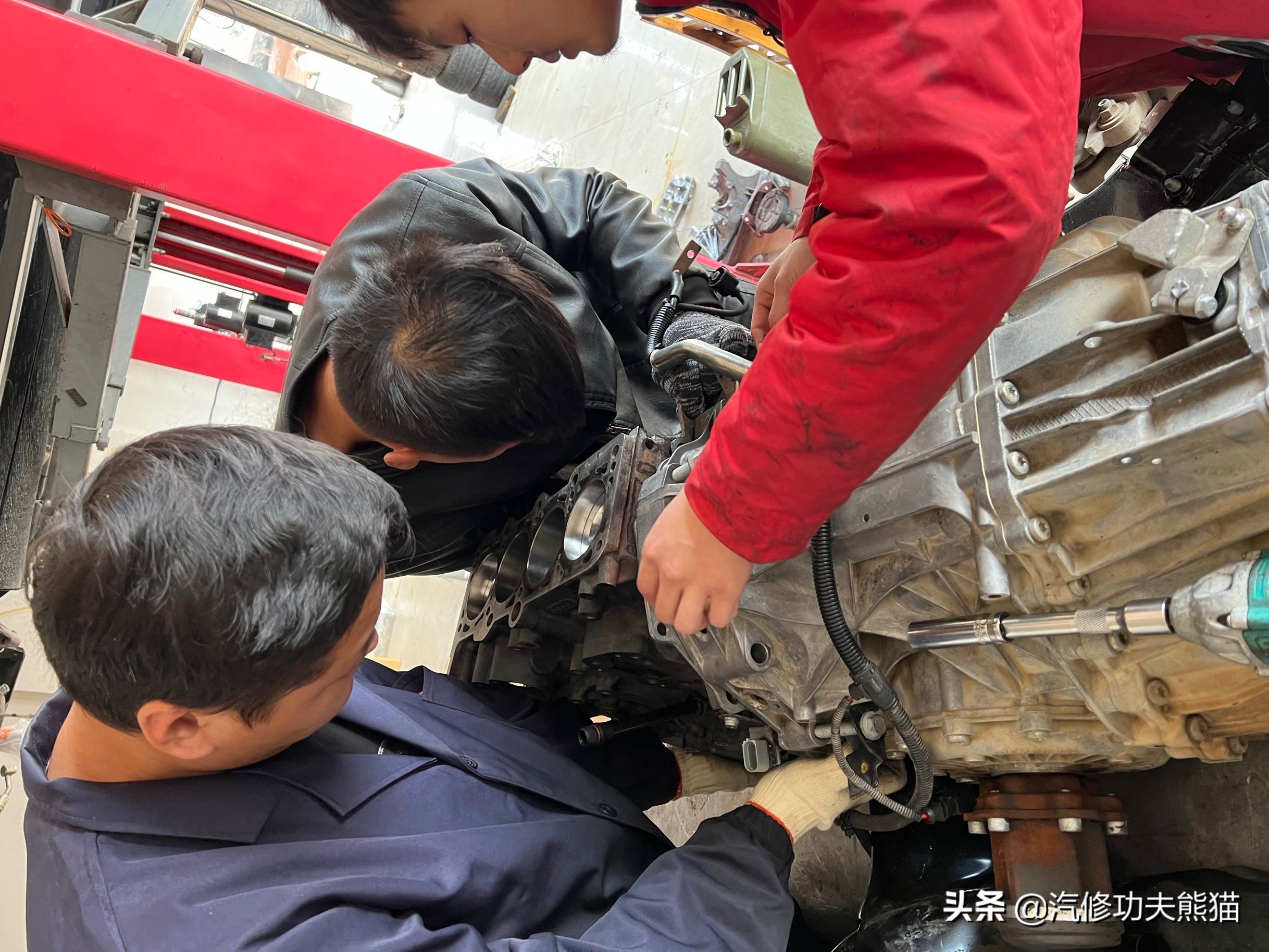 奥迪大众保时捷烧机油专修,2.0t奥迪a6烧机油吗