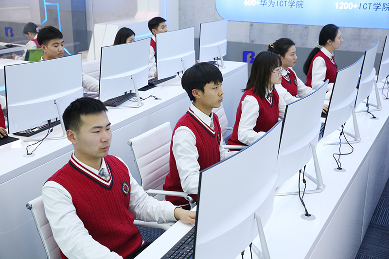 郑州计算机方面好的学校,郑州计算机学校怎么样