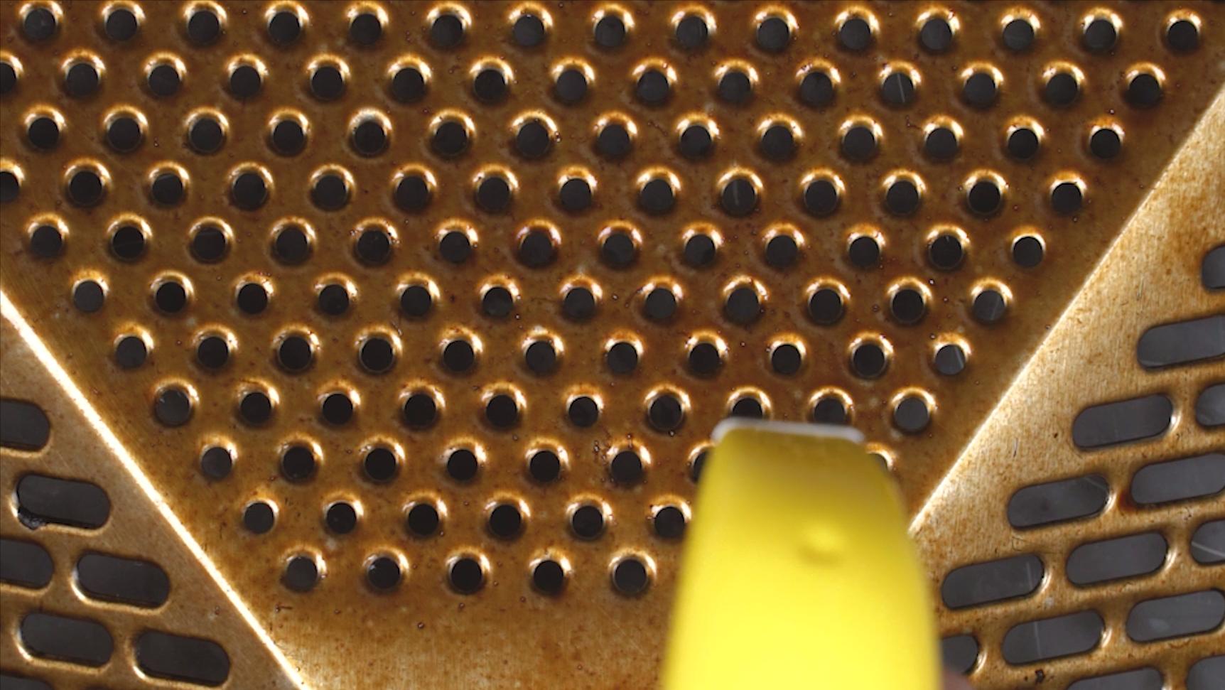 四步清洗抽油烟机干净无残留,年底大扫除教你轻松清洗油烟机