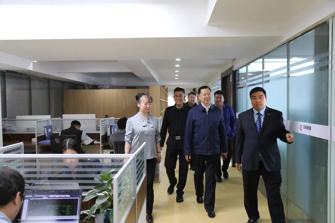 王中奇中国装饰协会,中国建筑业协会王中奇