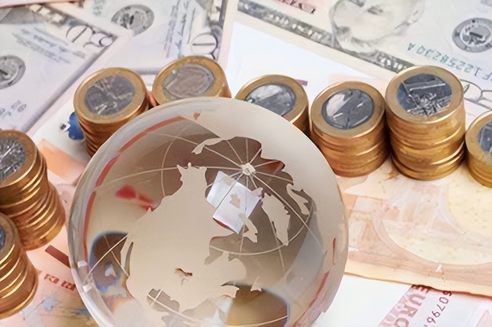 市场中方差互换合约是根据市场中风险价格变化而逐日盯市