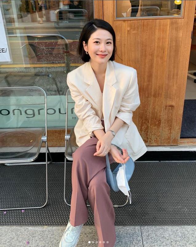 短发女生适合的穿搭夏季方法,短发女生显高级气质的穿搭春季