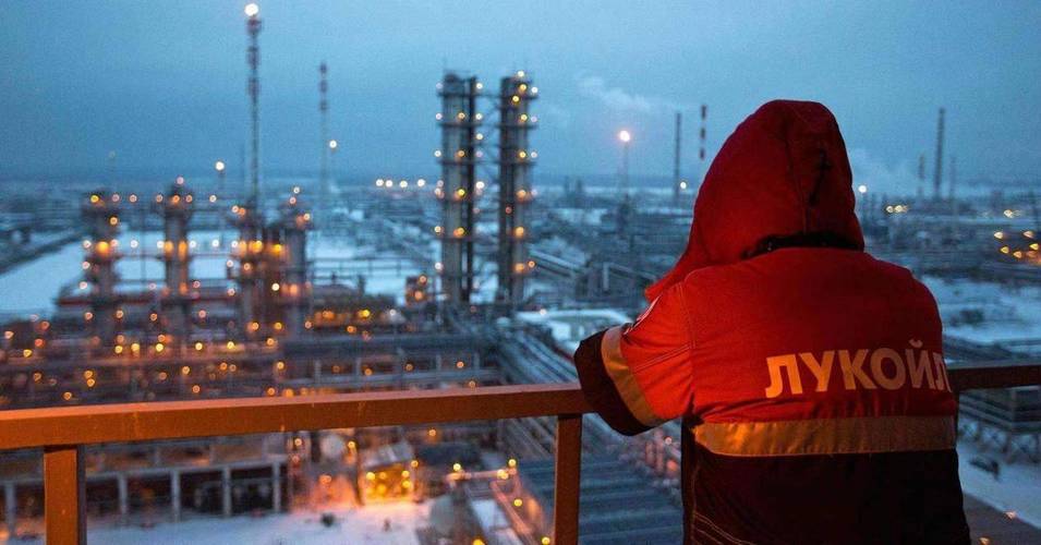 俄罗斯的石油是怎么运到印度的,印度买俄罗斯石油比我们便宜吗