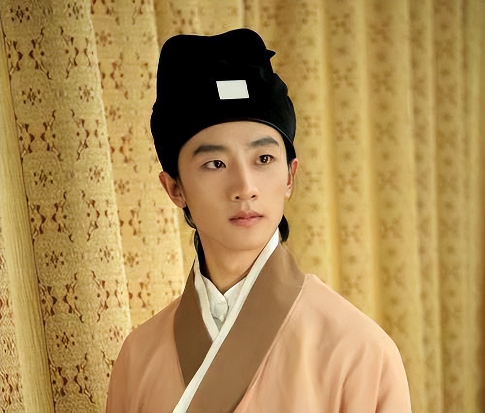 第三十七回贾芸给宝玉带来了什么 (宝玉的那块玉最后去哪了)