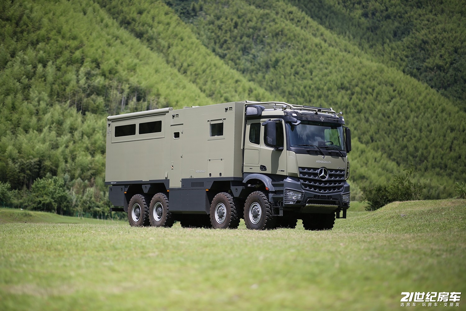 奔驰四驱c型顶级豪华房车,奔驰arocs升顶越野房车