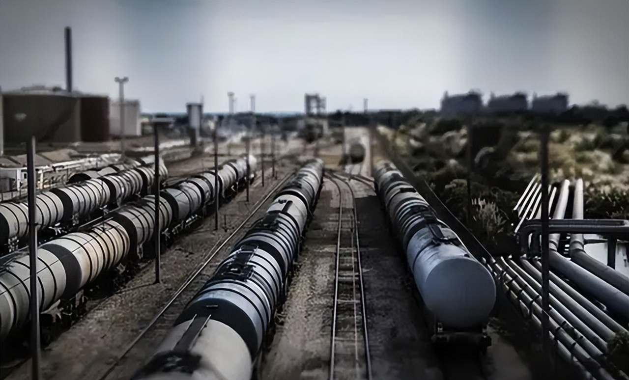 俄罗斯卖给印度的石油怎么运输,俄罗斯向印度出口石油怎么运输