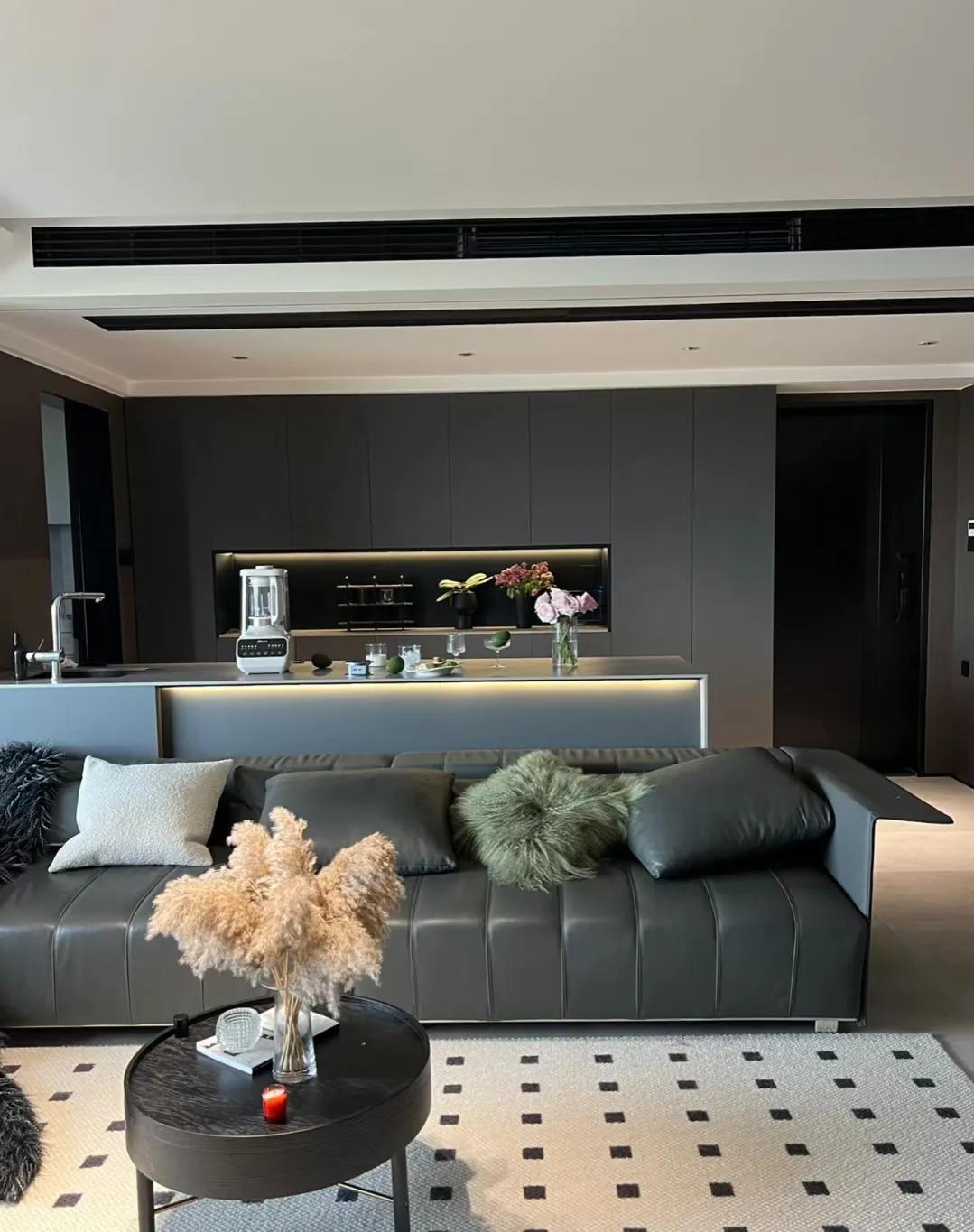 美女晒自家的豪宅装修,安徽女生的房间装修