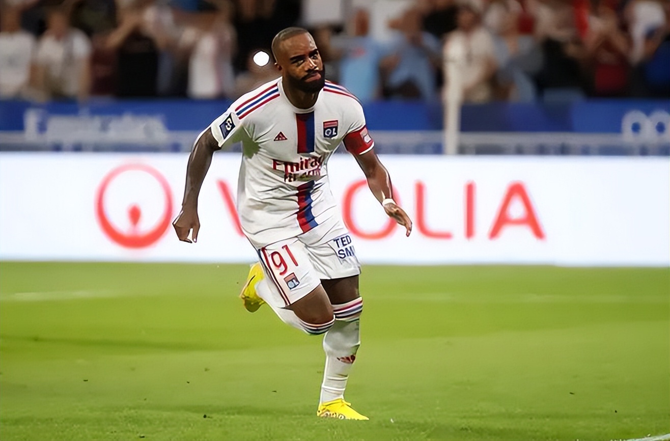 28岁巨星独造27球,25场比赛独造43球的逆天数据