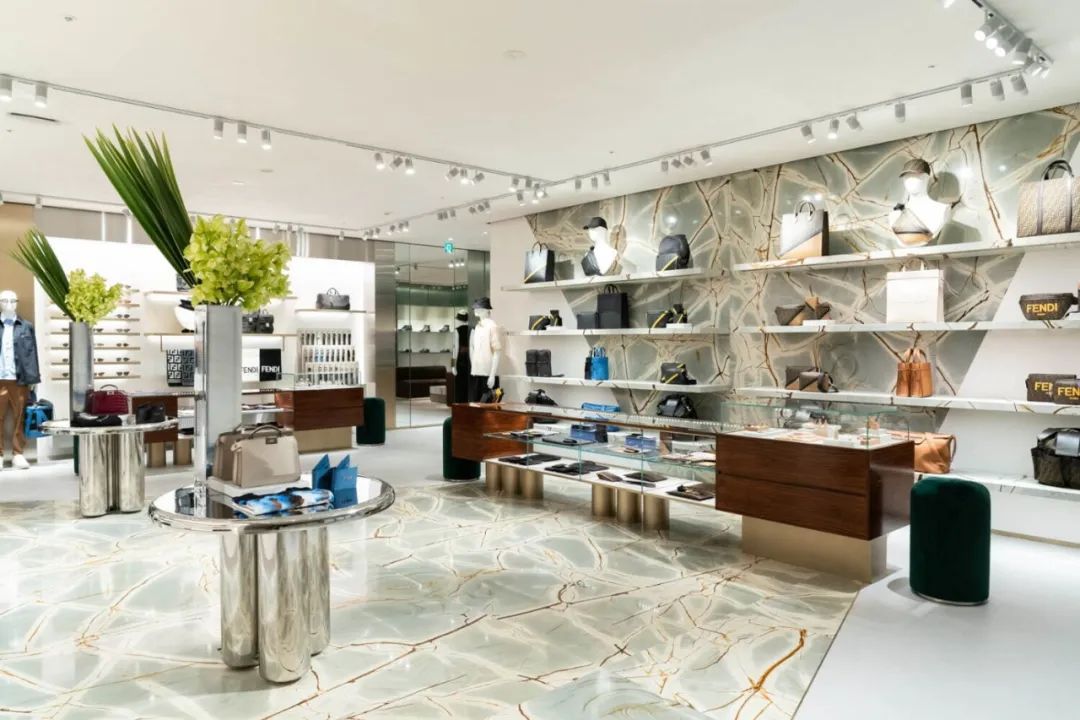 fendi官网旗舰店黑色系列新品发布,fendi官网新品