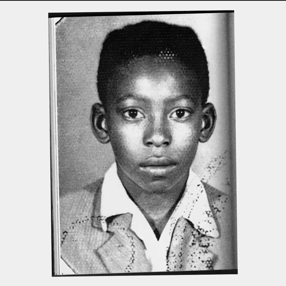 球王贝利第三任妻子,球王贝利结过几次婚