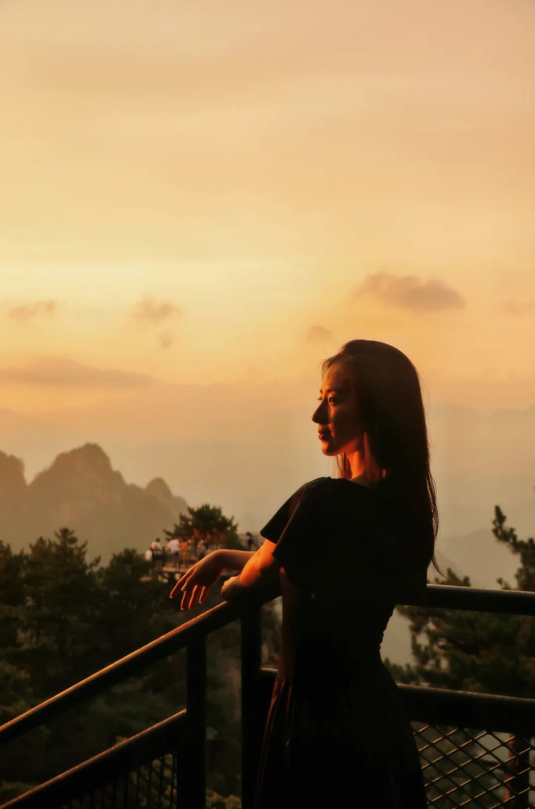 不愧是天下第一山真的很壮观,不愧是天下第一奇山