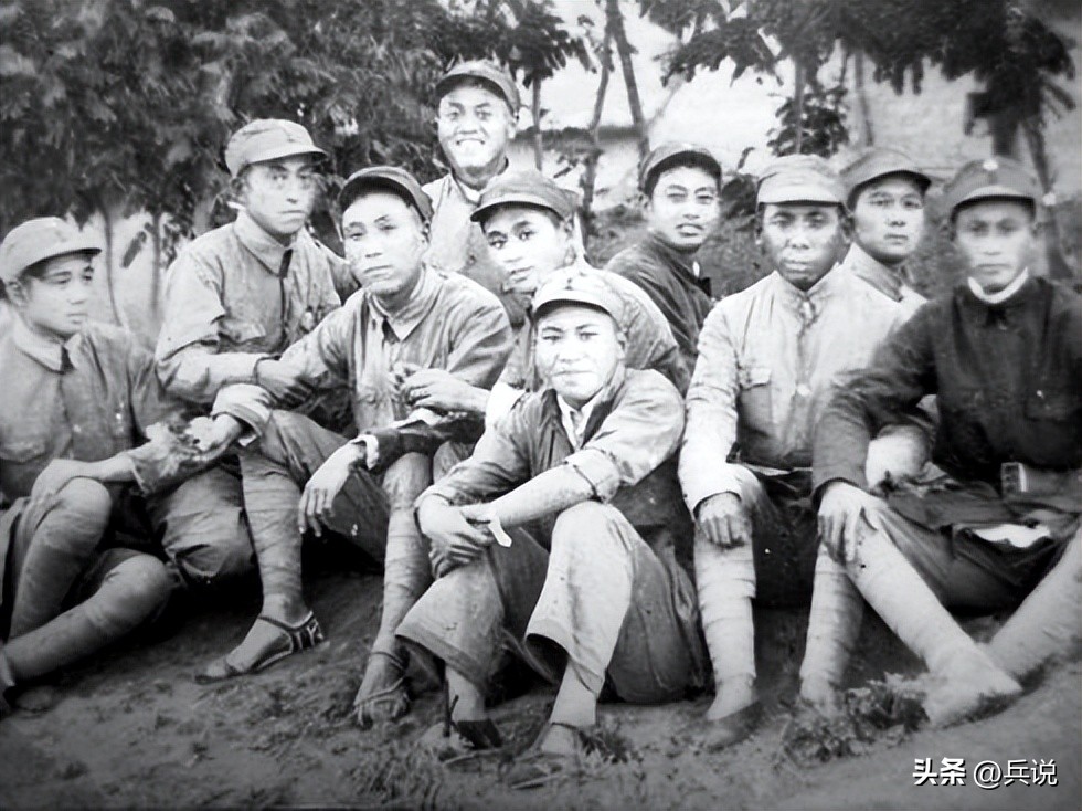 师长壮烈牺牲视频,师长中弹牺牲