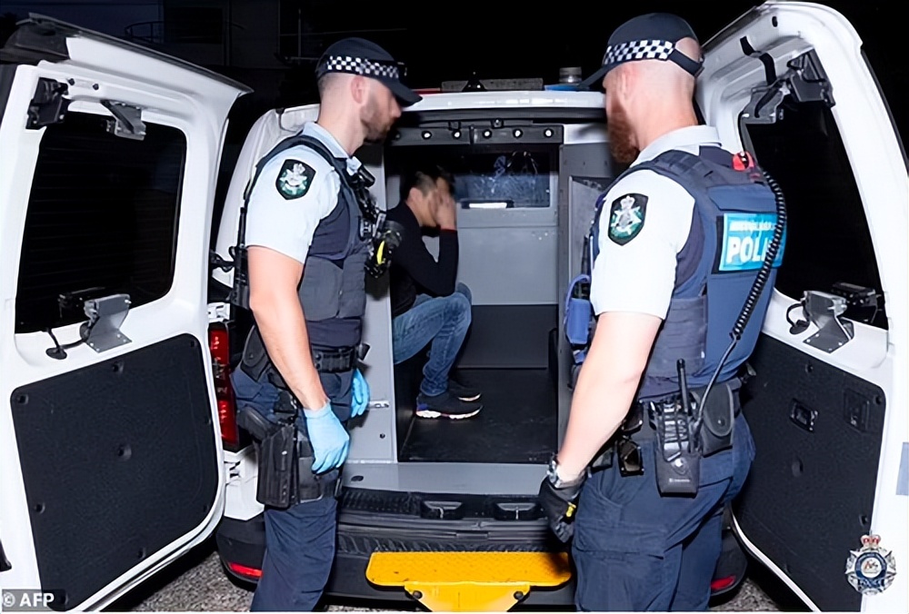 华人在澳大利亚贩毒被抓,澳洲捣毁特大华人洗钱团伙