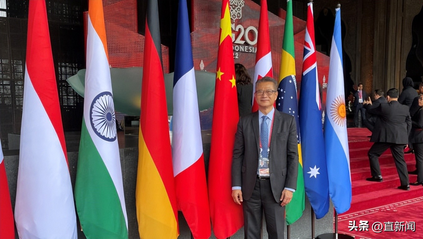 李家超：告诉国际香港已重返舞台｜香港一日