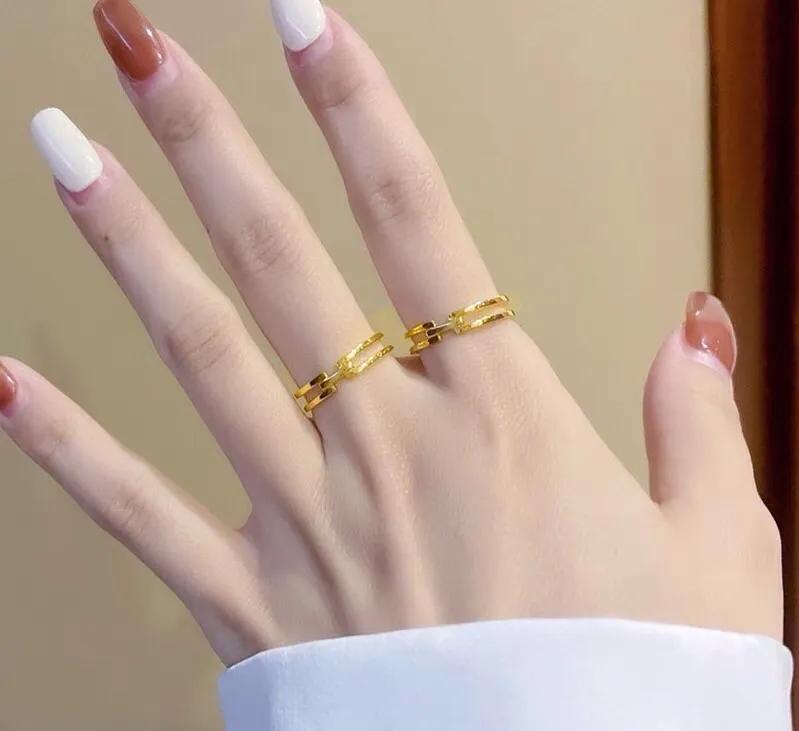 黄金女戒款式推荐,适合年轻人的黄金对戒品牌