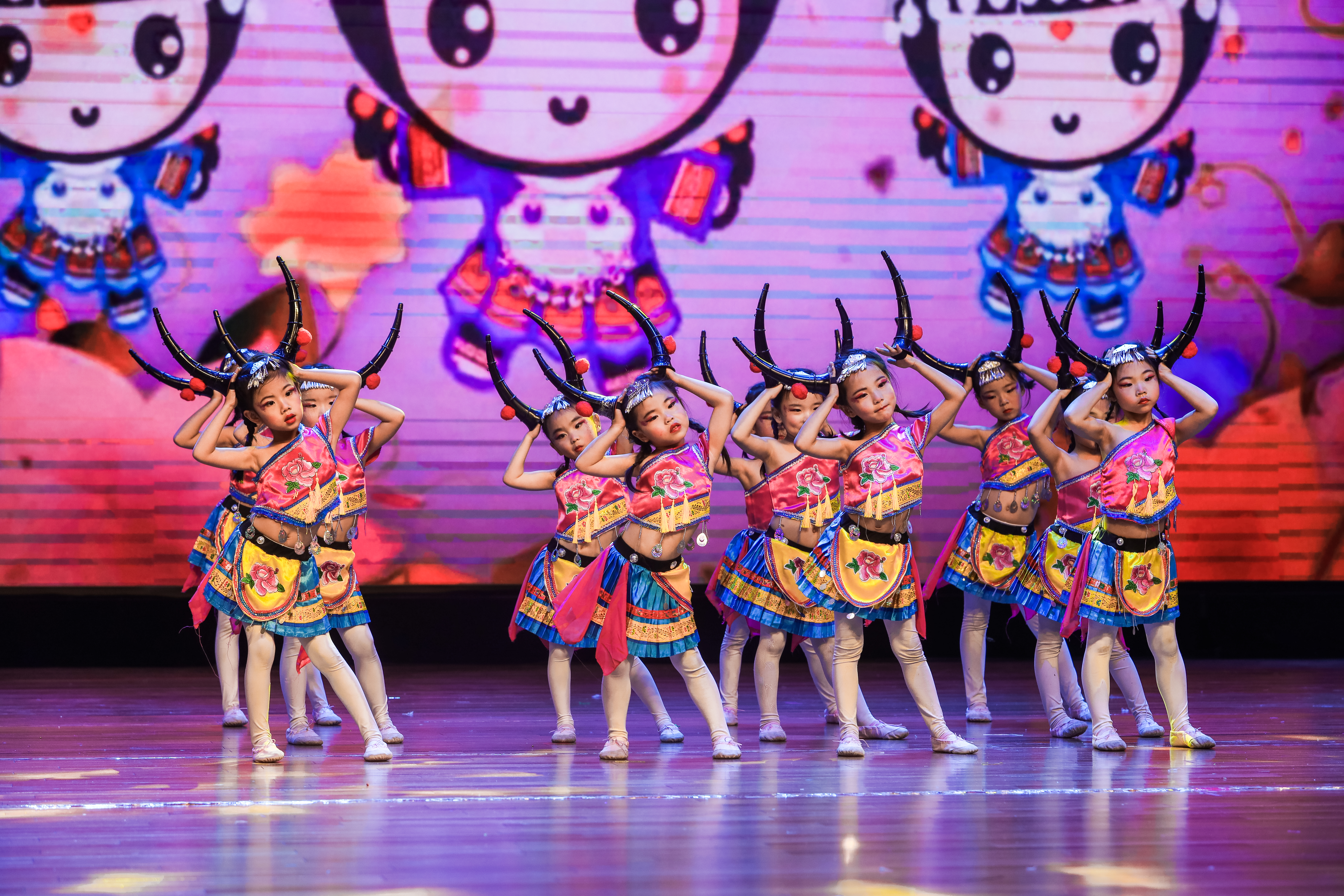 中国舞包含什么舞蹈类型,舞蹈中国舞包含什么和什么