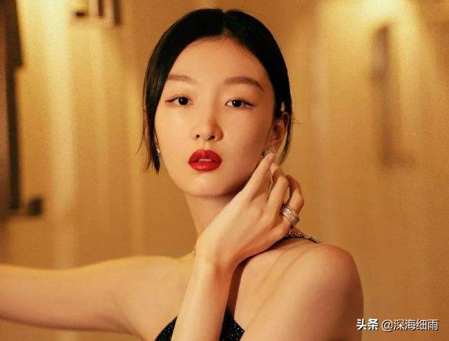 这才是小脸打开的正确方式,这才是正确的打开方式视频素材