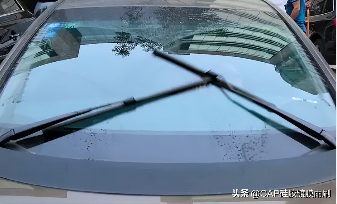橡胶雨刮和硅胶雨刮哪个好,镀膜雨刮换雨刮要重新镀膜吗