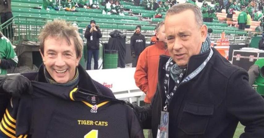 足球运动员场上被嘘,体育明星因输了比赛而被骂