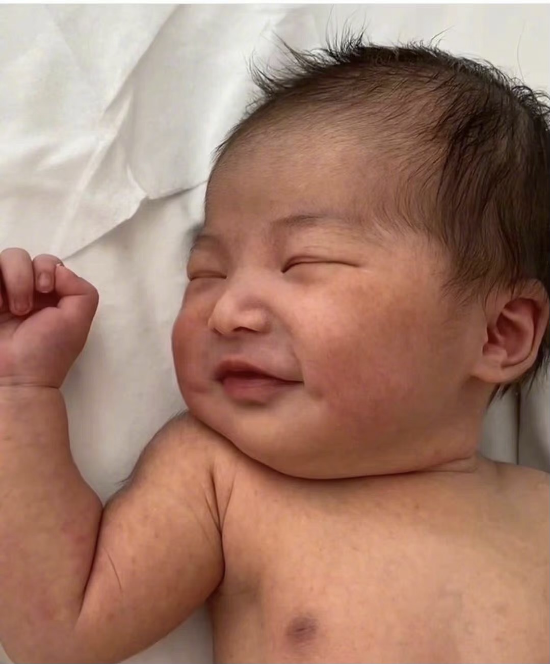 八位已经生过孩子的女明星,十位女明星生下双胞胎母子照片