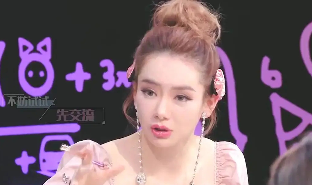 从“相貌平平”到千娇百媚，这7位女星的脸，前后差距让人破大防