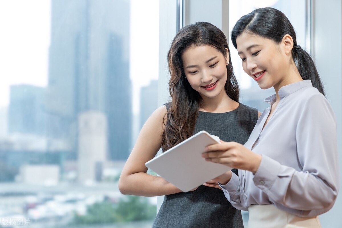 财务超人，五*法大**宝！