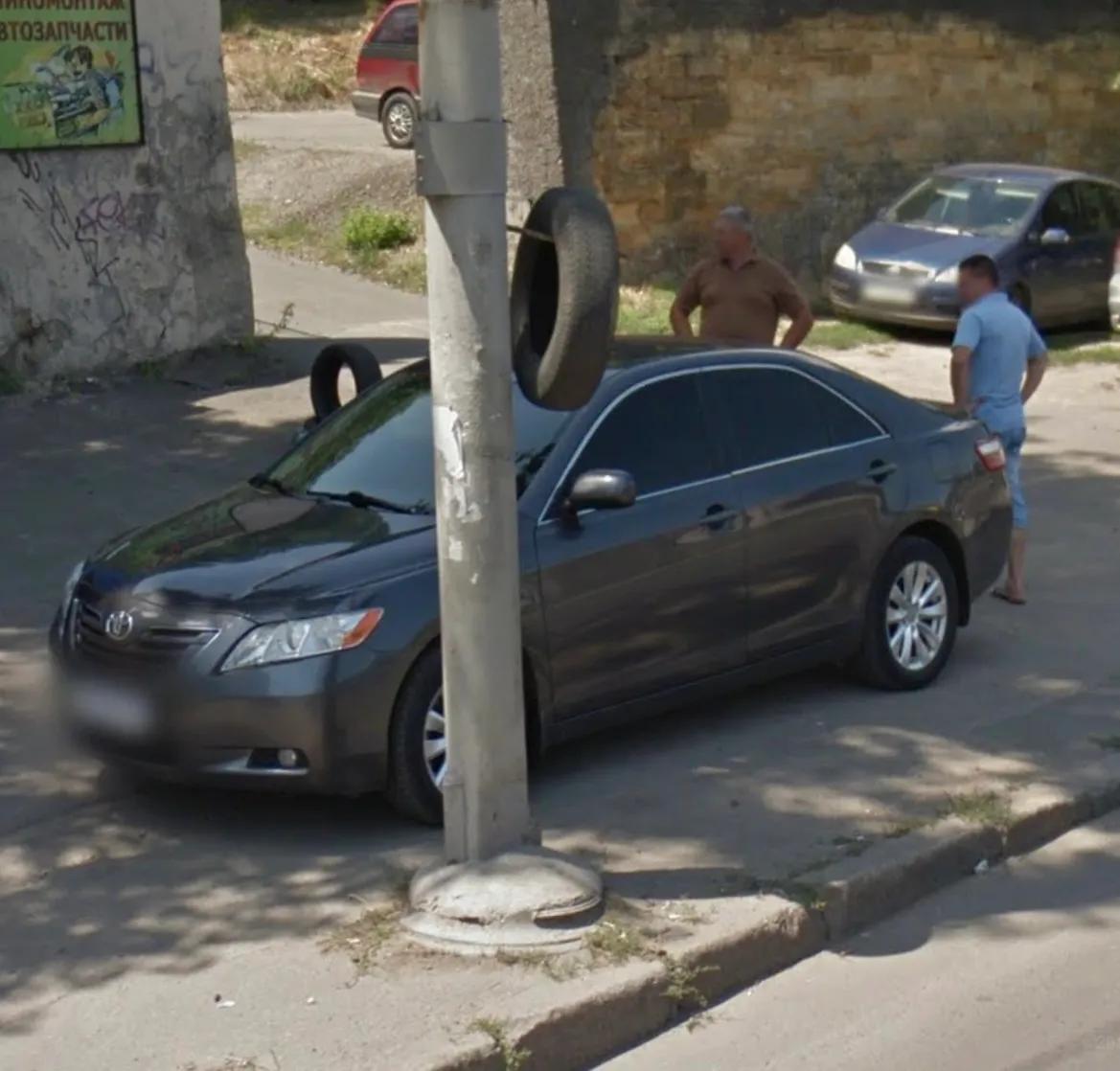 乌克兰敖德萨街头老车、日系车多，但俄罗斯车很少