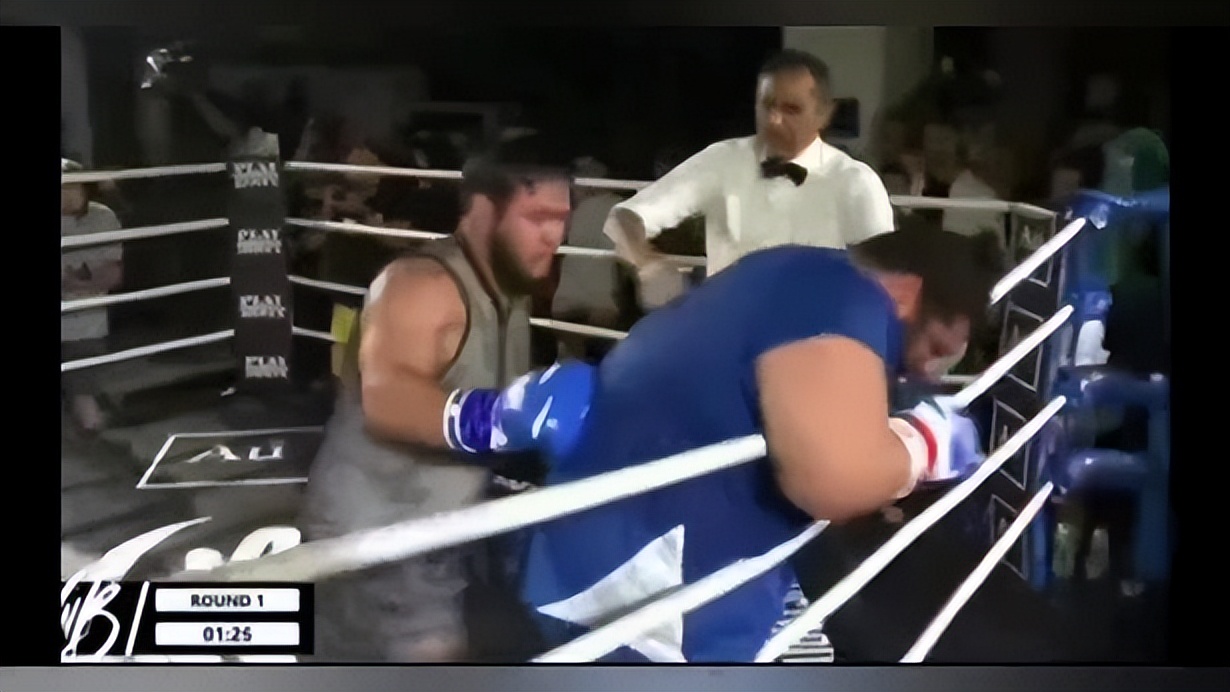 伊朗绿巨人,伊朗绿巨人wwe比赛视频