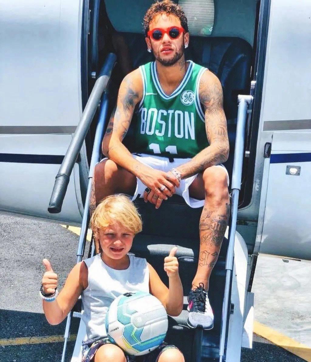 内马尔c罗梅西带娃,带你体验不一样的快乐足球