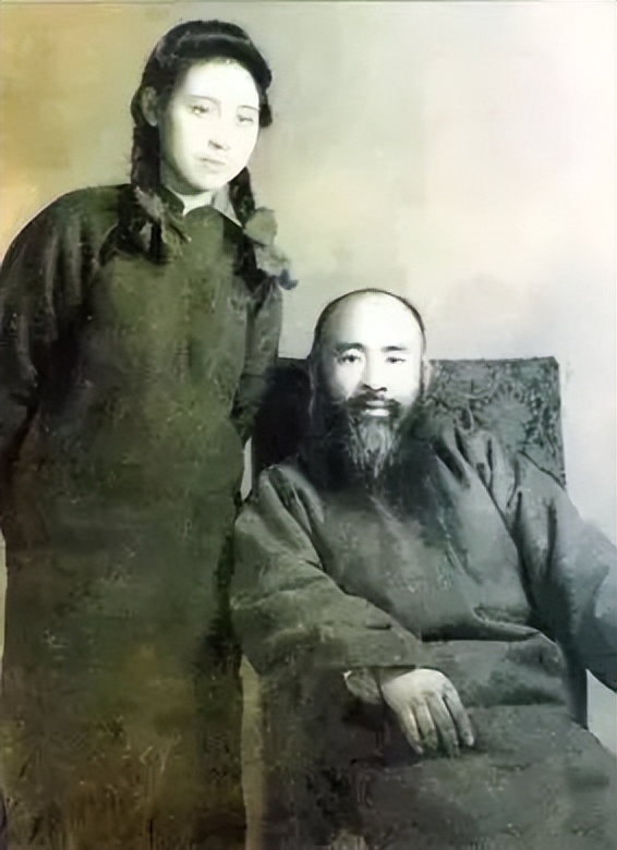 搞艺术的男人性格,搞艺术的人浪漫又多情