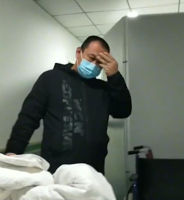 小孩儿做肺部灌洗现场全过程,小孩做肺部灌洗父亲痛哭