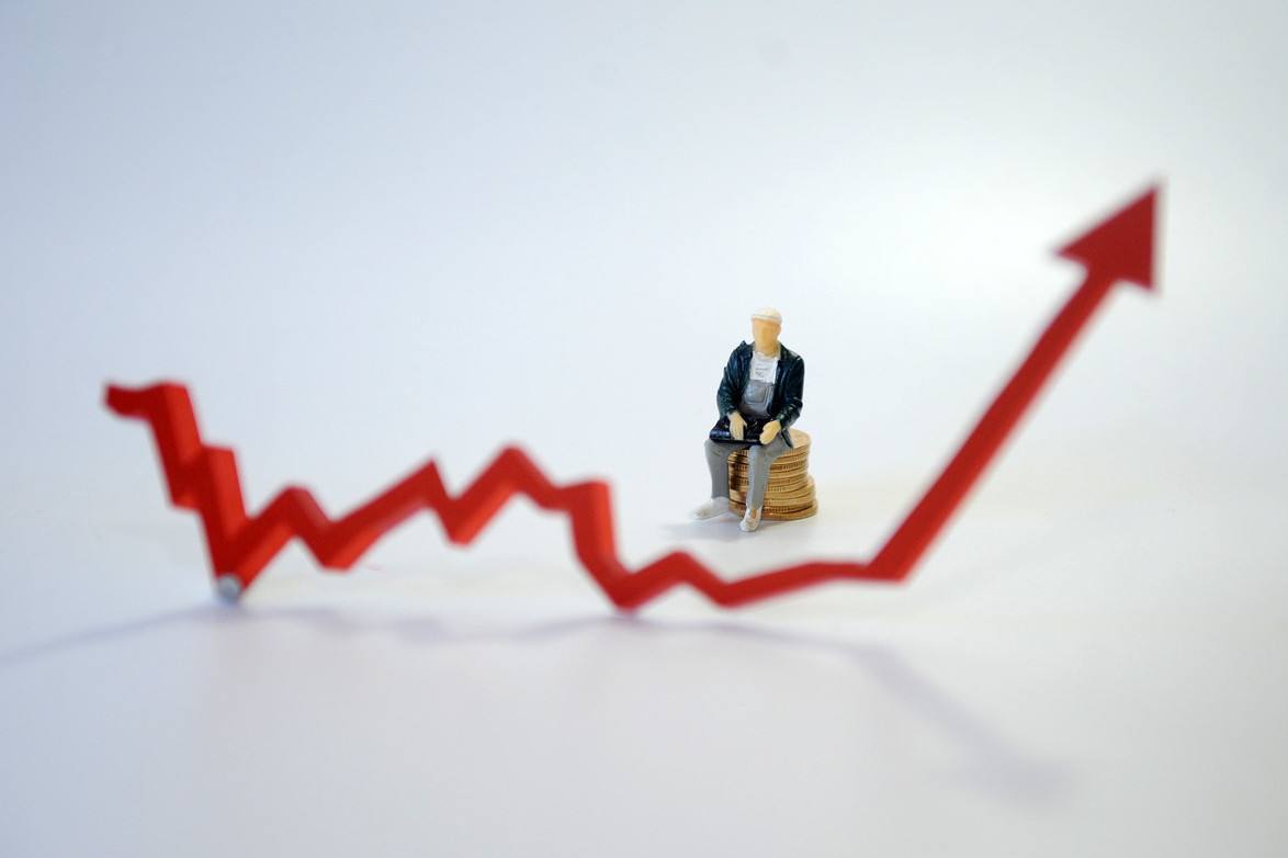 银行股大涨相关个股还有上涨空间,股息率高被机构看好的50强股票