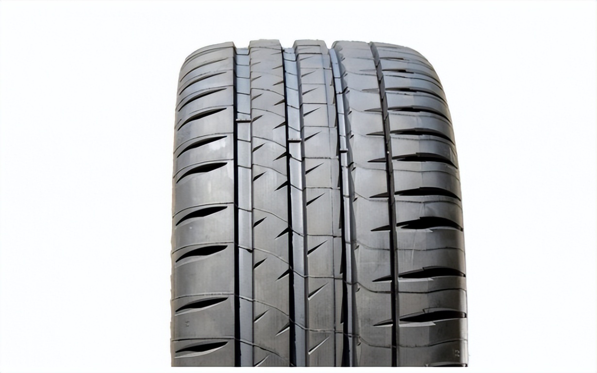 倍耐力耐磨指数最高的轮胎,倍耐力哪款轮胎适合性能车