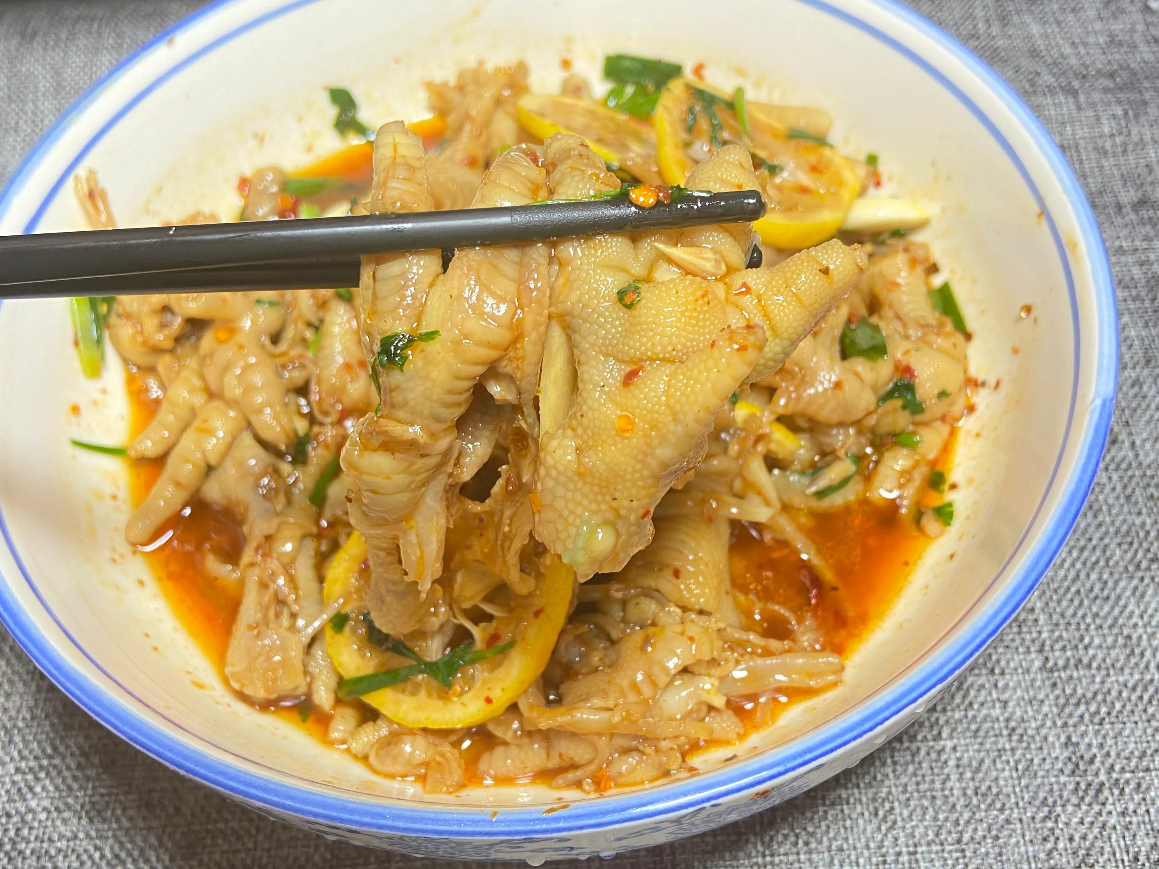 教你无骨酸辣鸡爪正宗做法,自己做酸辣无骨鸡爪的最好方法