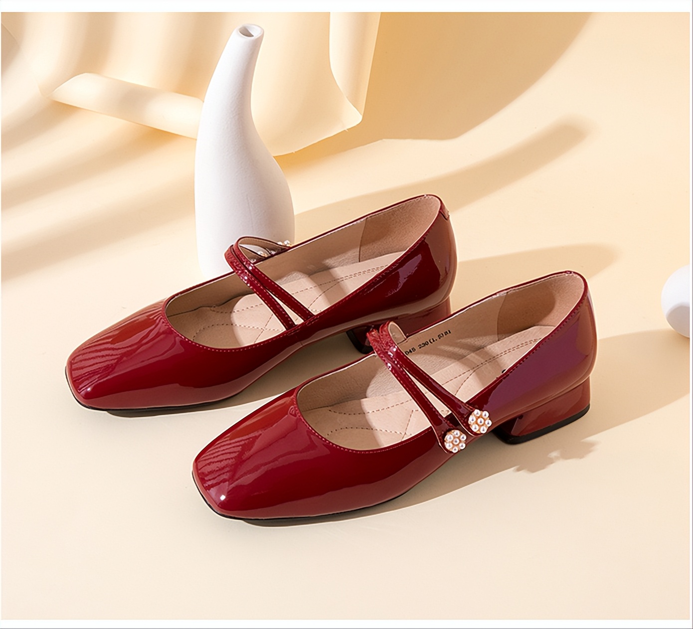 适合50岁女人鞋子品牌,50岁中年女人必买的鞋子就选这4双