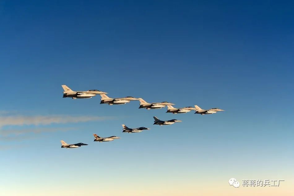 罗马尼亚空军视频,罗马尼亚捡破烂