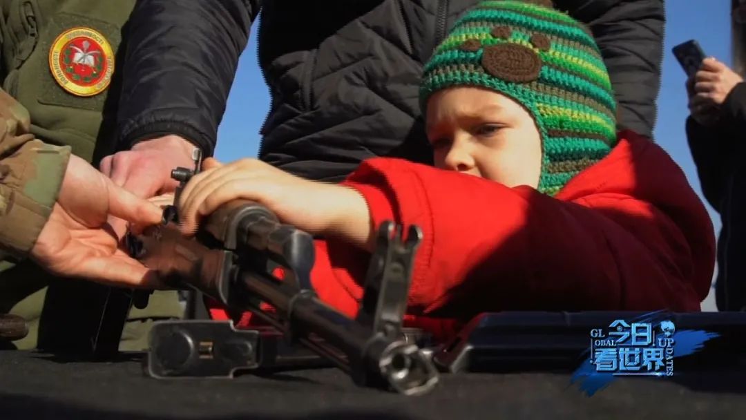 “开战日”直播撤军,听说这次俄乌最激烈的“战场”在中国微博?