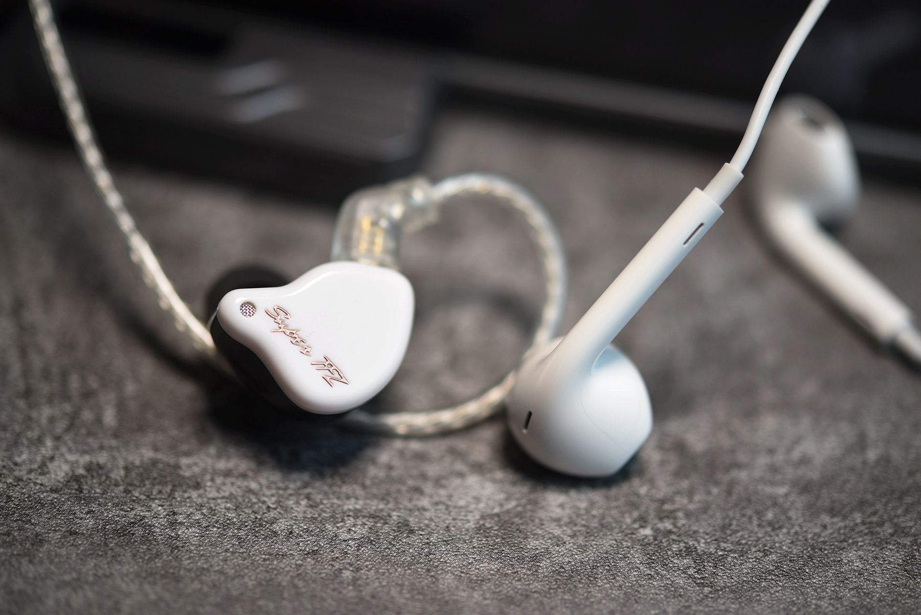 和苹果耳机媲美的百元耳机,哪款耳机可以和苹果耳机媲美