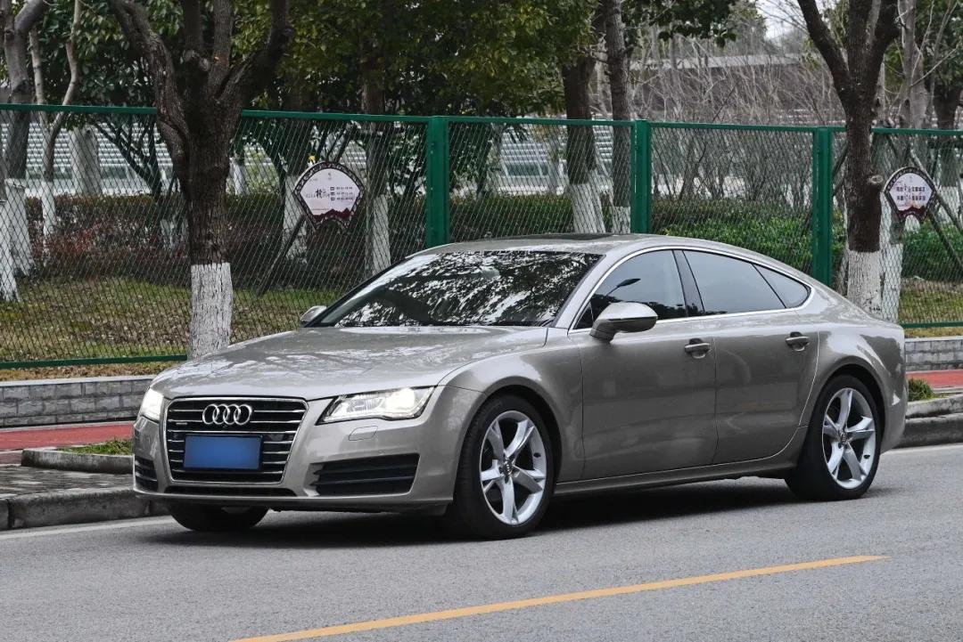 17款a72.0t四驱quattro,老款a7四驱quattro