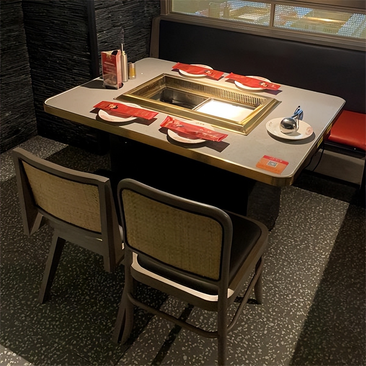 火锅烧烤一体桌价格是多少,涮烤一体的桌子多少钱