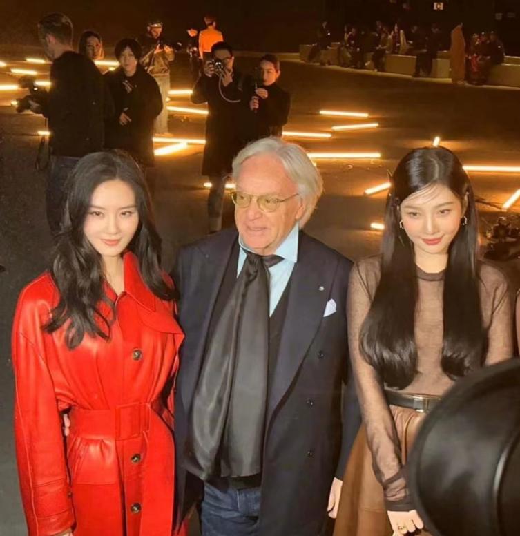 米兰时装周同款被扒反差大:肖战戴2万金戒指,李宇春帽子仅200多