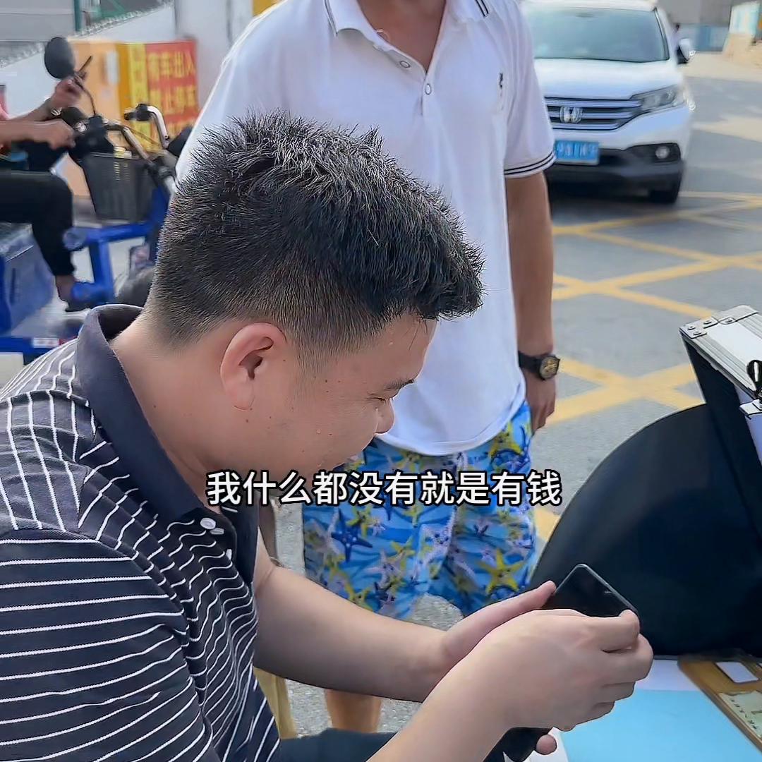 如何做摆地摊贴膜生意,摆摊贴膜怎么赚钱的