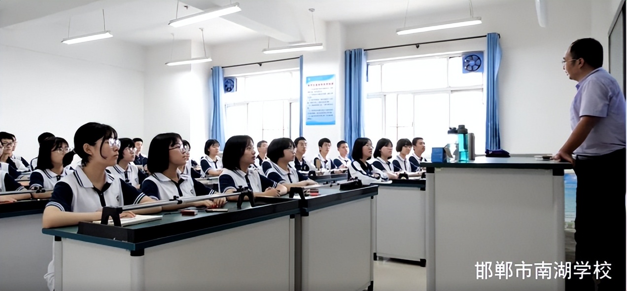 邯郸南湖学校,邯郸南湖中学电话号码