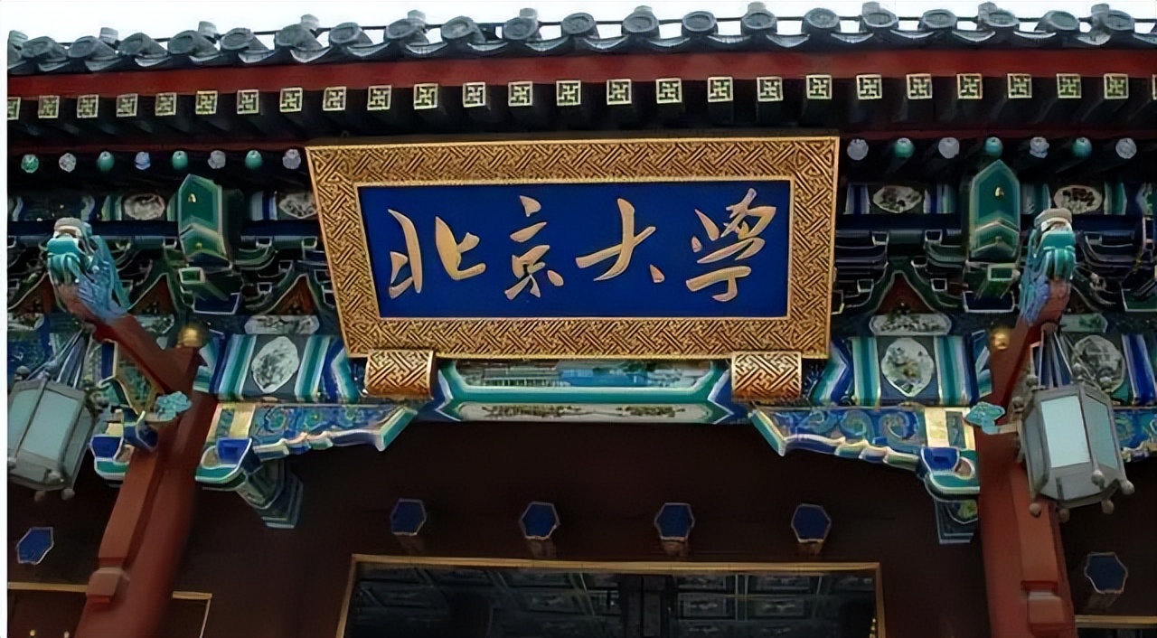 18年前，曾火爆全网的初代网红“芙蓉姐姐”，如今怎么样了？